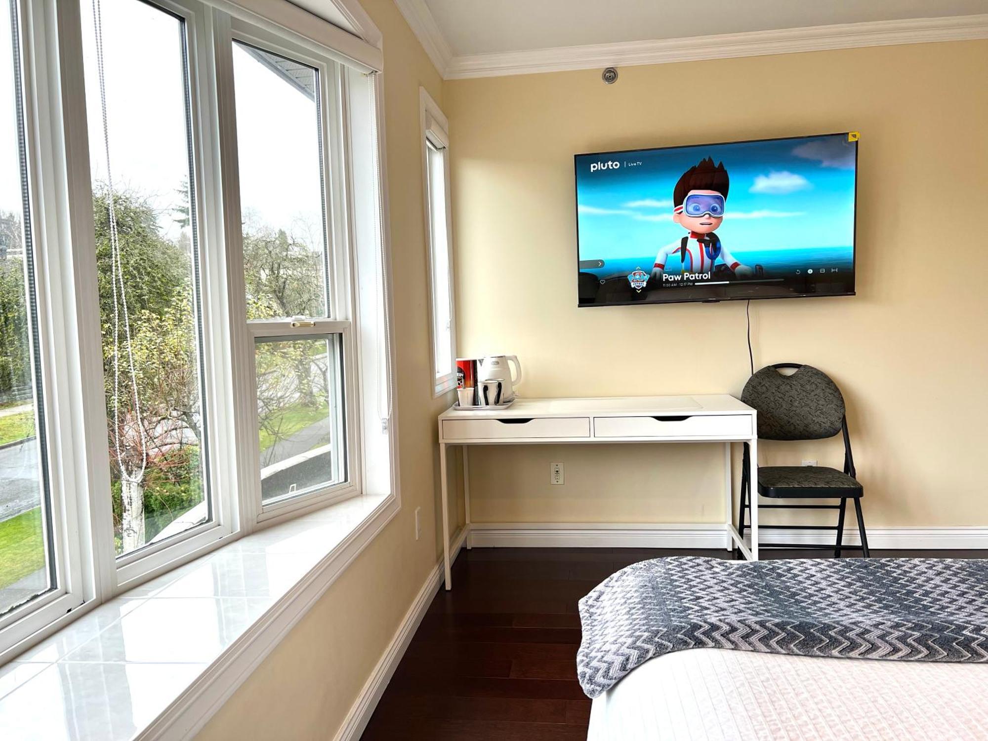 Coze Home In Vancouver Near Yvr ภายนอก รูปภาพ