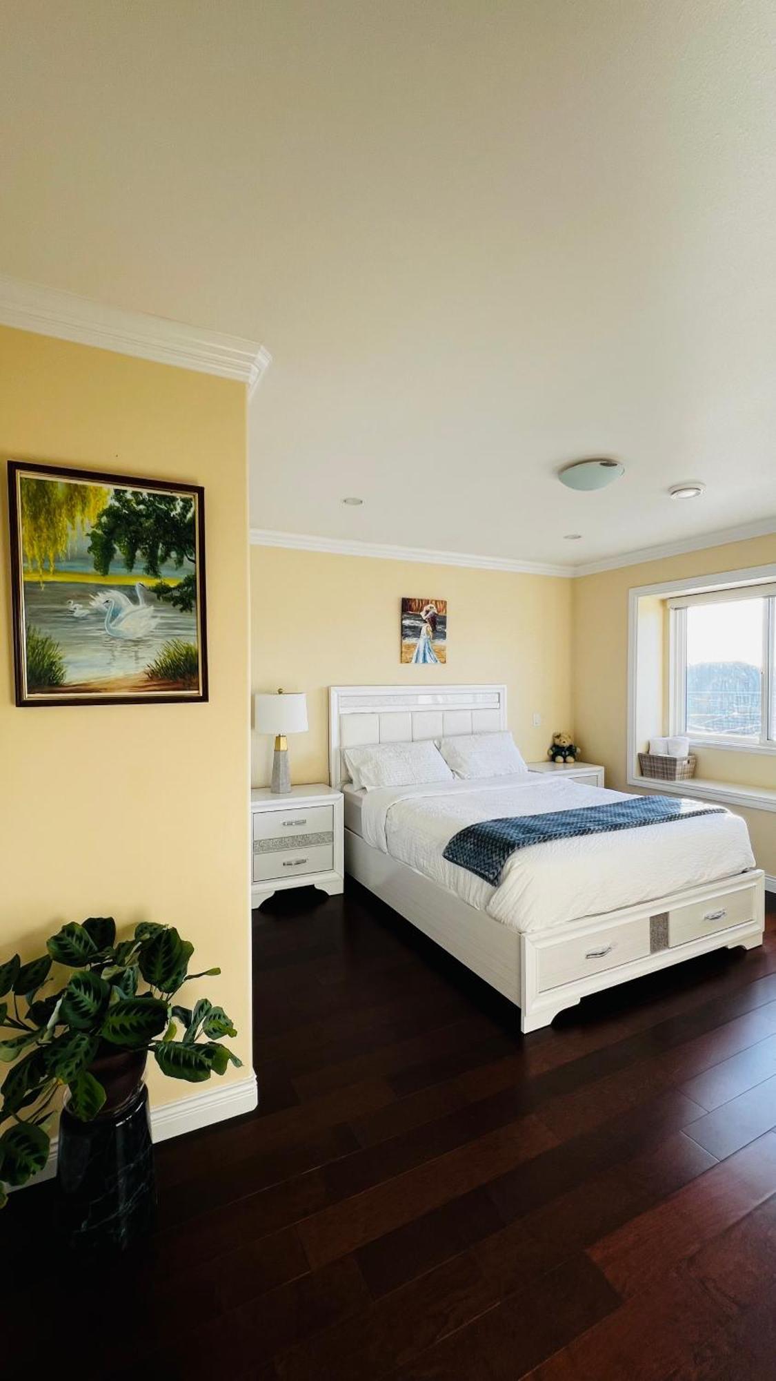 Coze Home In Vancouver Near Yvr ภายนอก รูปภาพ