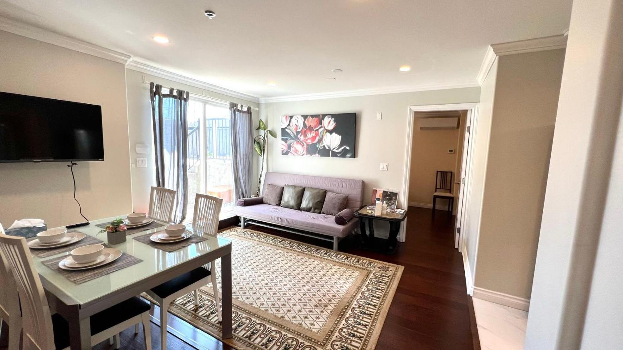 Coze Home In Vancouver Near Yvr ภายนอก รูปภาพ